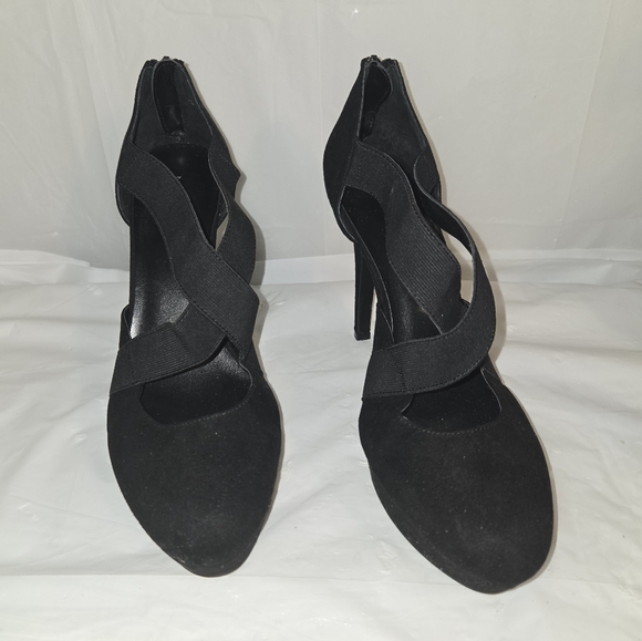 SOLD Nine West Black Suede Strappy Heels In Size 10. Zipper back. 4.5 inch - Picture 2 of 7